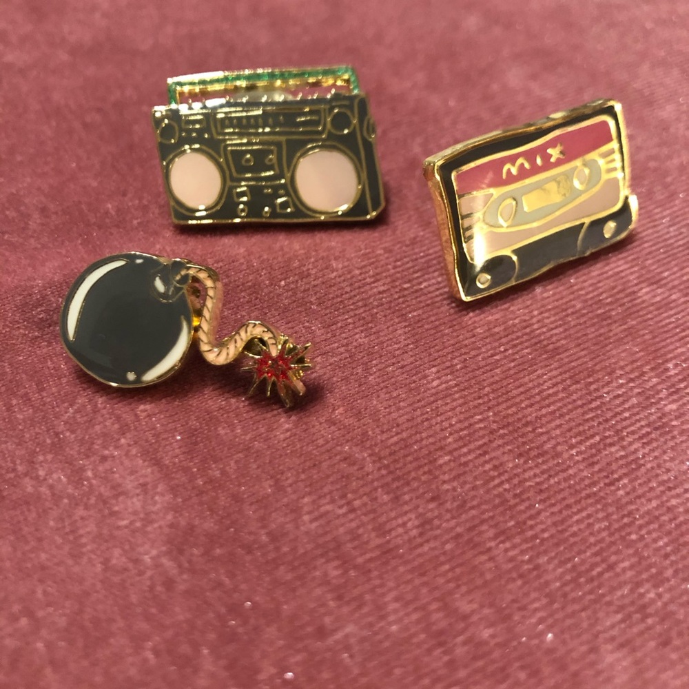 Lapel pins